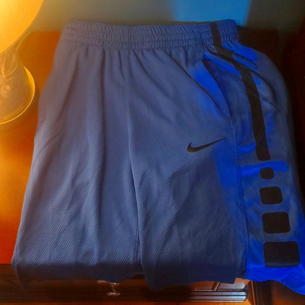 🆕️⭐️ Blue Nike Elite Youth/Boys Athletic /Basketball Sports / & Training Shorts